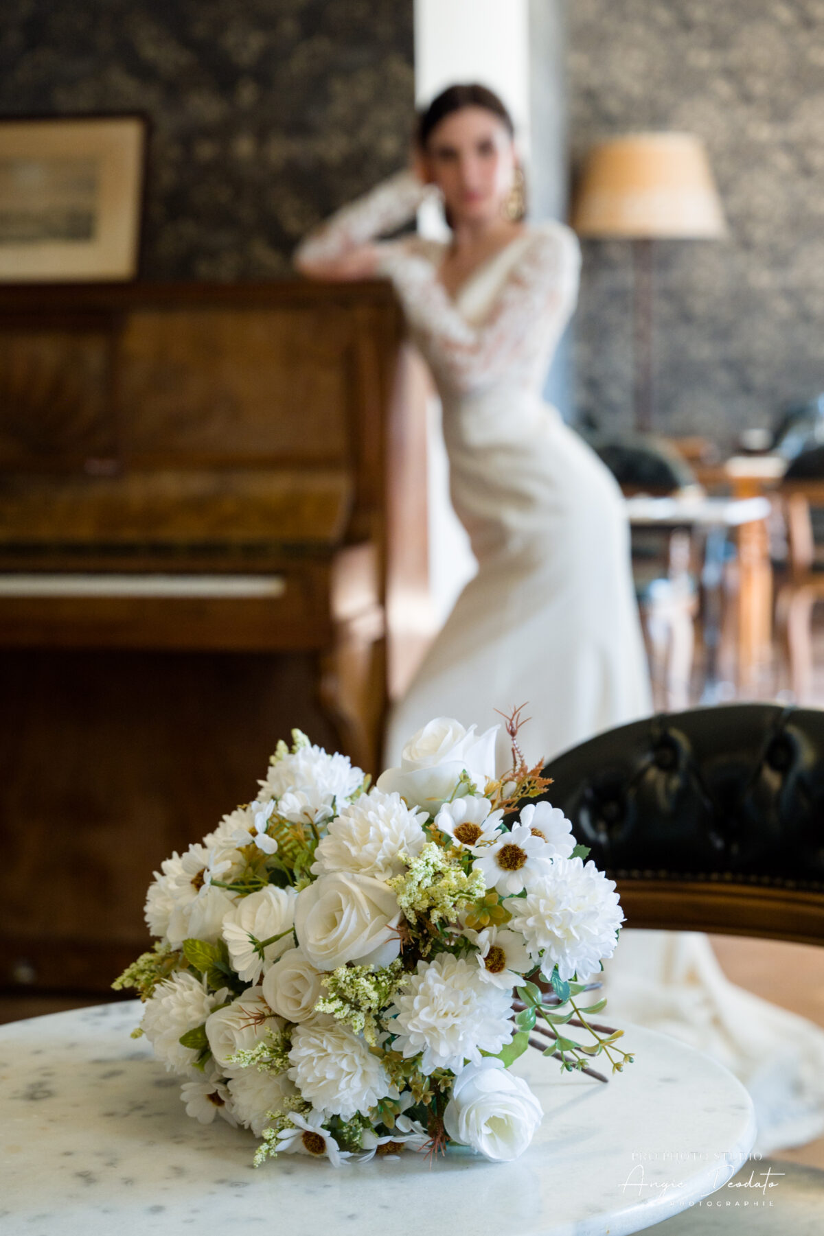 justin alexander avec bouquet a bergerac